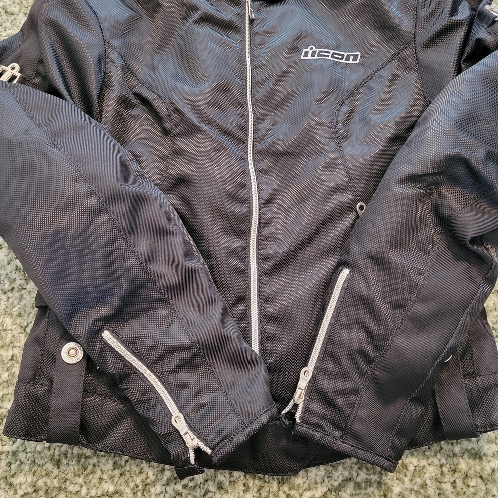 ICON Women's Hella Textile Motorcycle Jacket - Picture 11 of 13